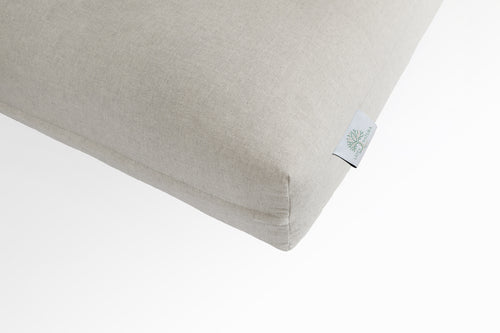 Colchones de Látex Natura, con fibras naturales y elaborado artesanalmente en Barcelona, con tela transpirable de aspecto lino, ecológico y saludable.